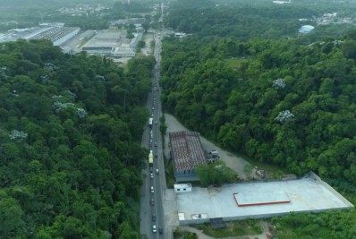 Fila quilométrica para vacinação em Duque de Caxias