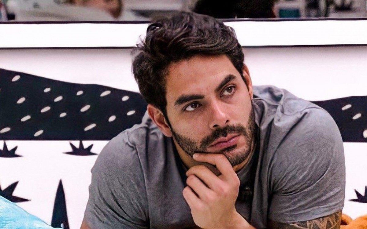 Em conversa com Pocah, sertanejo tentou justificar o coment&aacute;rio, mas assumiu seu erro para Fiuk