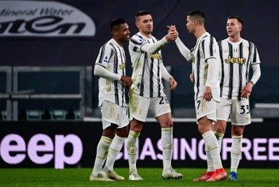 Com Cristiano Ronaldo no banco, Juventus vence Lazio por 3 a 1