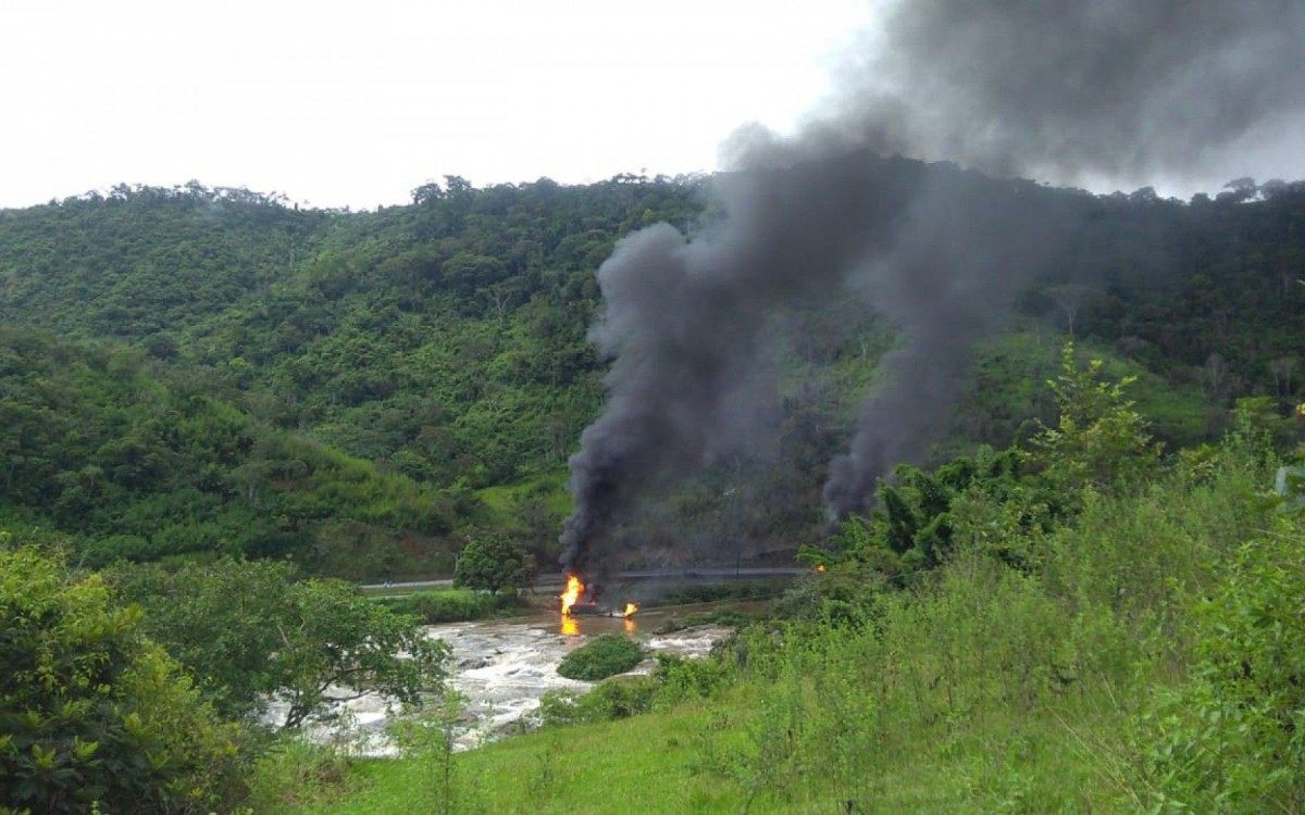 Acidente na rodovia BR-040