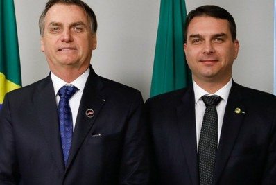 'Se presidente continuar disposto, não precisará de cirurgia', diz Flávio Bolsonaro