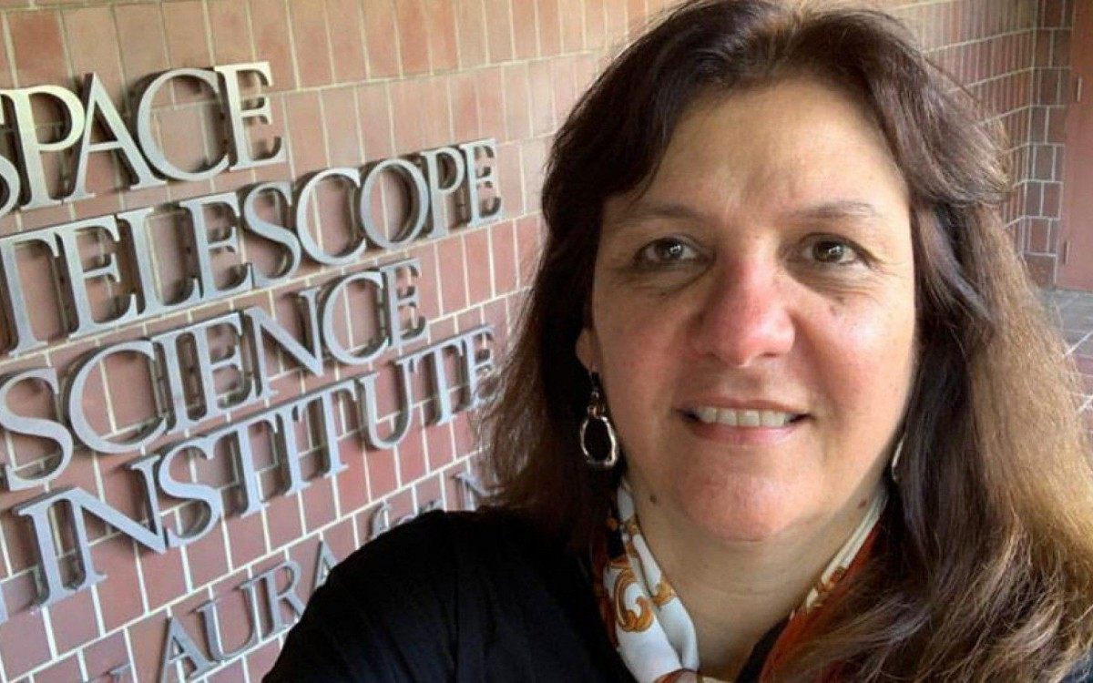 Graduada em Astronomia pela UFRJ, Du&iacute;lia divide seu tempo entre as aulas de F&iacute;sica, a vice-reitoria da Universidade Cat&oacute;lica de Washington e as colabora&ccedil;&otilde;es com a NASA