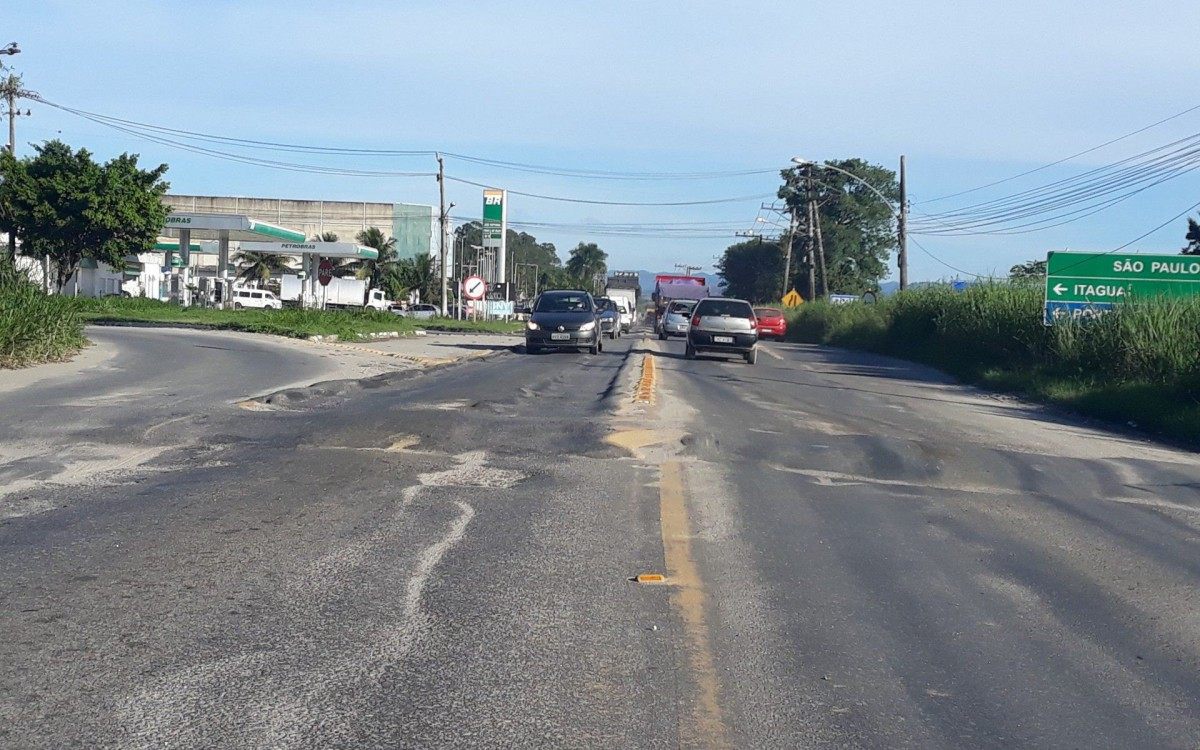 Entroncamento com BR-465 (Estrada Rio-SP) vai receber um viaduto, de acordo com previs&atilde;o das obras 