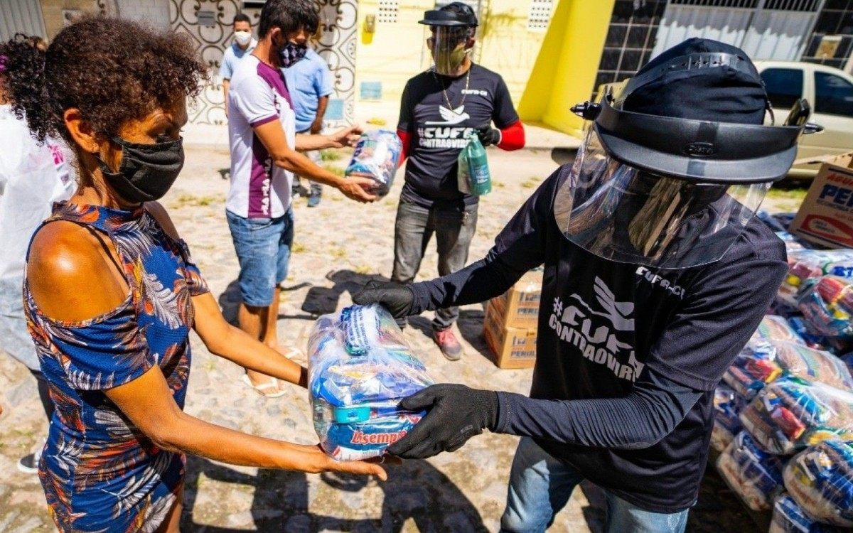 Distribui&ccedil;&atilde;o de alimentos na comunidade