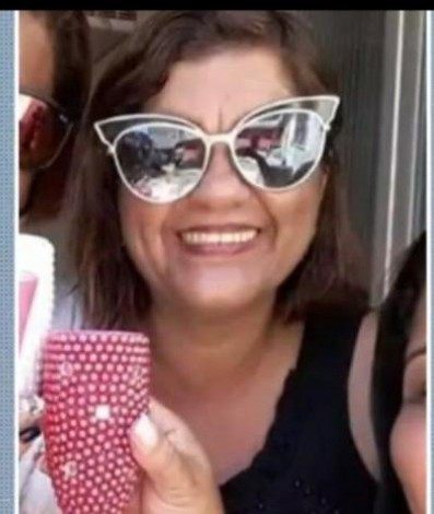 Eliane Almeida de Carvalho, de 56 anos. foi a vítima fatal em acidente envolvendo um BRT e um carro de passeio na Zona Oeste do Rio - Reprodução/ TV Globo