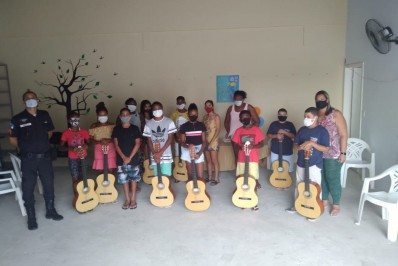 Projeto 'Primeiro Acorde' do 29° BPM inicia aulas em parceria com o município