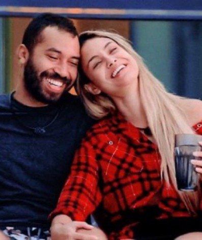 Sarah e Gilberto - reprodução da TV Globo