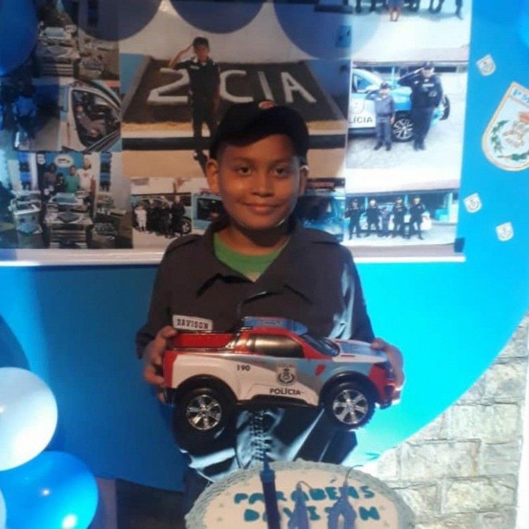 Amor e admiração pelo 29° Batalhão de Polícia Militar registrado em três festas de aniversário.