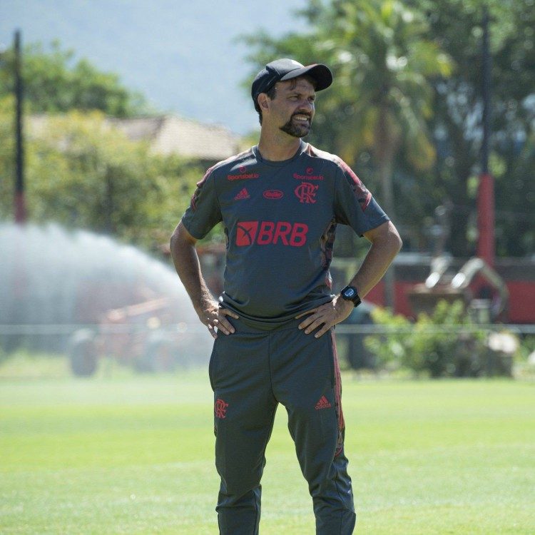 Maur&iacute;cio Souza durante treinamento do Flamengo no Ninho do Urubu
