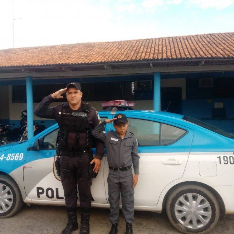 Carinho e respeito que não se mede em um dos momentos registrados pela família antes da pandemia.