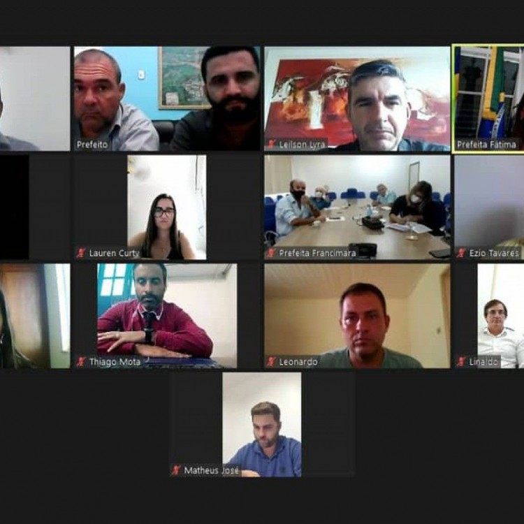 Participaram da reuni&atilde;o prefeitos, vice-prefeitos e representantes dos munic&iacute;pios de Bom Jesus do Itabapoana, Campos, Cardoso Moreira, Quissam&atilde;, Italva, S&atilde;o Fid&eacute;lis, S&atilde;o Fid&eacute;lis e S&atilde;o Francisco de Itabapoana.