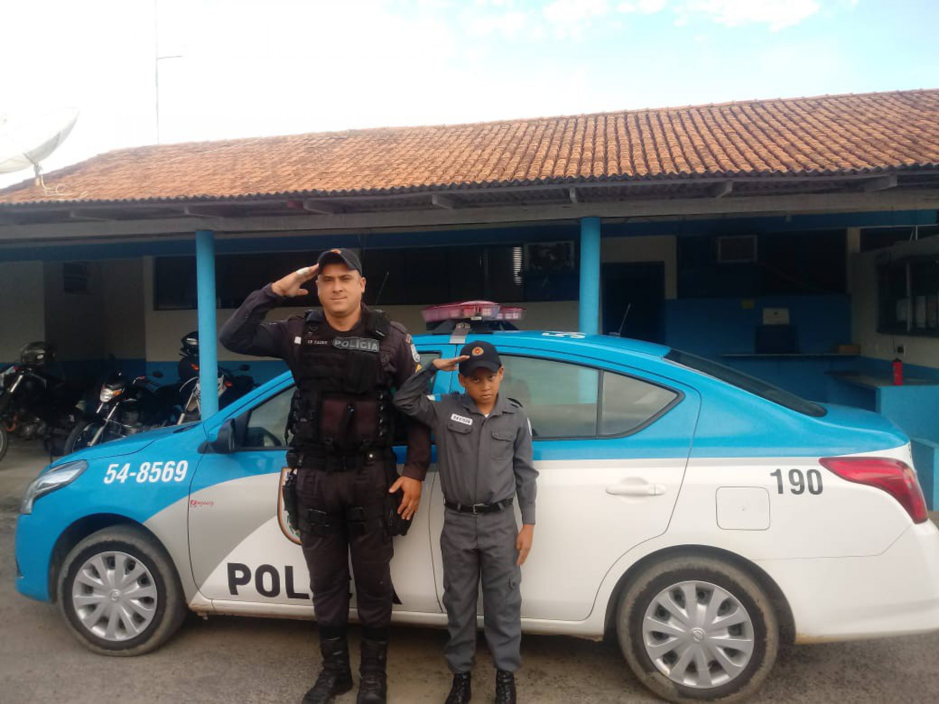 Carinho e respeito que n&atilde;o se mede em um dos momentos registrados pela fam&iacute;lia antes da pandemia. - Foto: arquivo pessoal/divulga&ccedil;&atilde;o