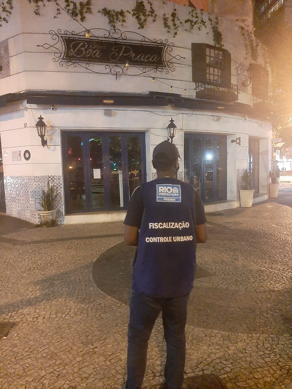 Fiscais verificaram o cumprimento das medidas restritivas anunciadas para coibir aglomera&ccedil;&atilde;o entre os dia 05 e 11 de mar&ccedil;o