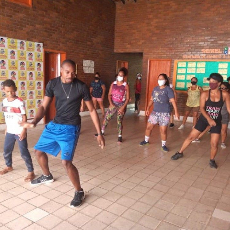 A zumba foi uma das dan&ccedil;as que integraram as atividades recreativas