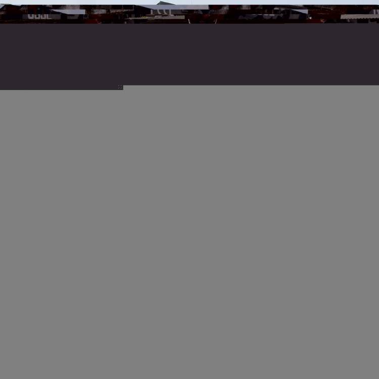 Policia - O musico Vando dos Santos, preso injustamente ha dois anos e sete meses, em Nova Igua&ccedil;u, na Baixada Fluminense, deixou o presidio Evaristo de Moraes, em Sao Cristovao, zona norte do Rio, na manha de hje. O pagodeiro e acusado de latrocinio, mas os familiares contam que no momento do crime ele tocava em uma casa de shows. Na foto, Vando dos Santos Bernardo e a advogada, Martha Teles Dias.