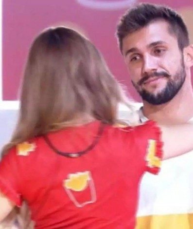 Carla Diaz e Arthur - Reprodução