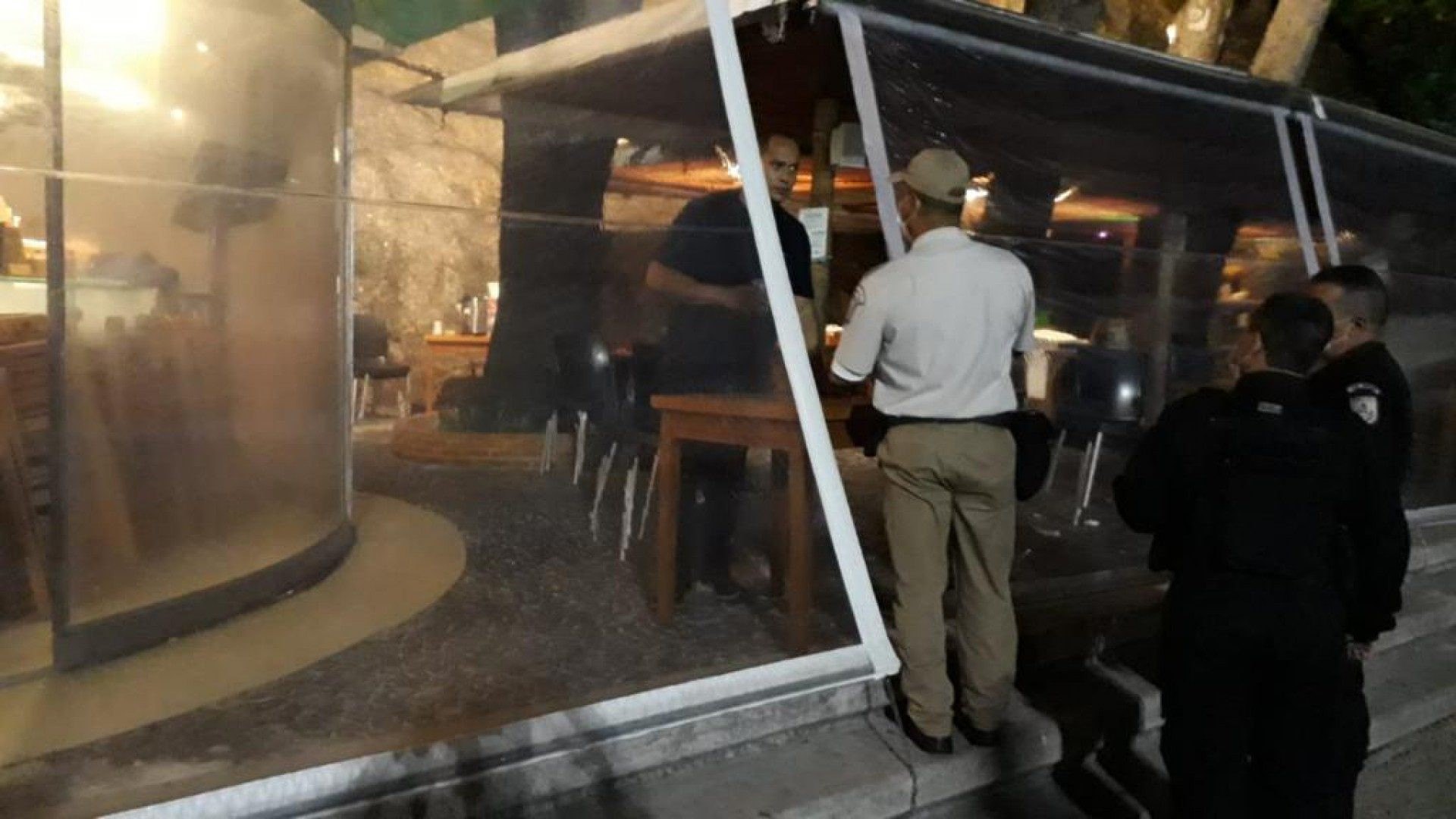 A partir da 00h desta sexta-feira, dia 12, passaram a vigorar as novas medidas determinadas pelo decreto 48.604, publicado no Diário Oficial de quinta-feira, dia 11.  - Prefeitura do Rio