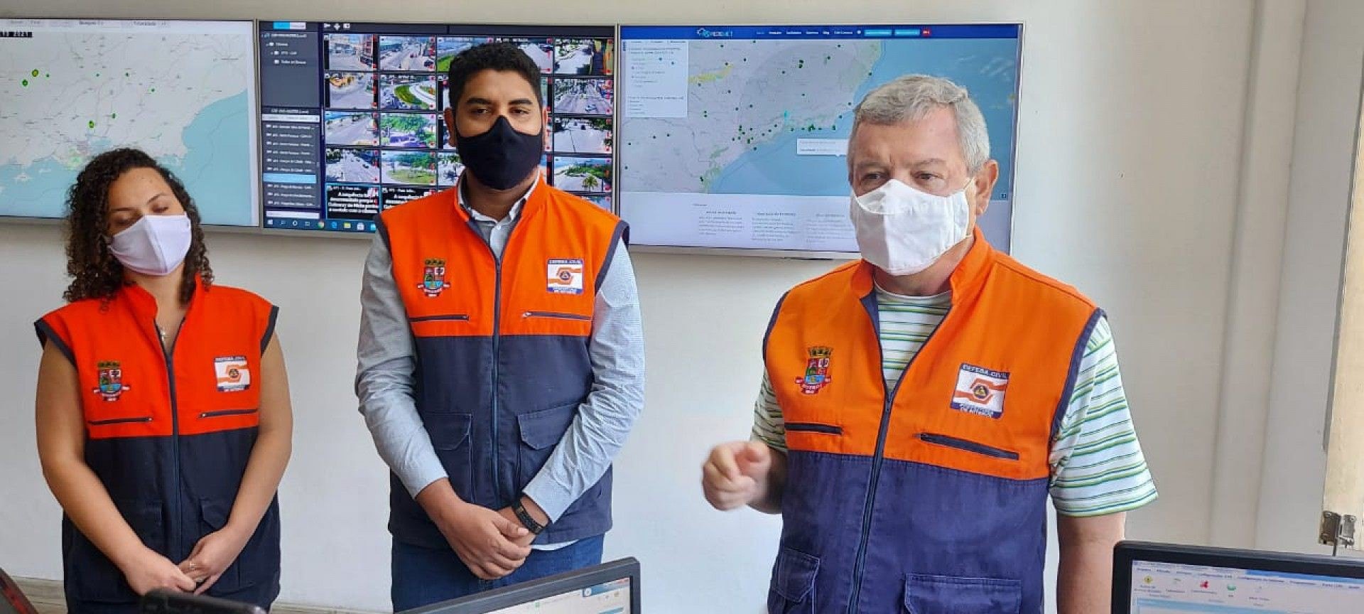 Prefeito usa sirenes da Defesa Civil para pedir ajuda da popula&ccedil;&atilde;o no combate &agrave; Covid-19