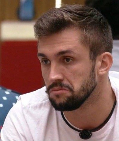 Arthur xinga Fiuk: '&Oacute;dio da voz dele' - Reprodu&ccedil;&atilde;o / TV Globo