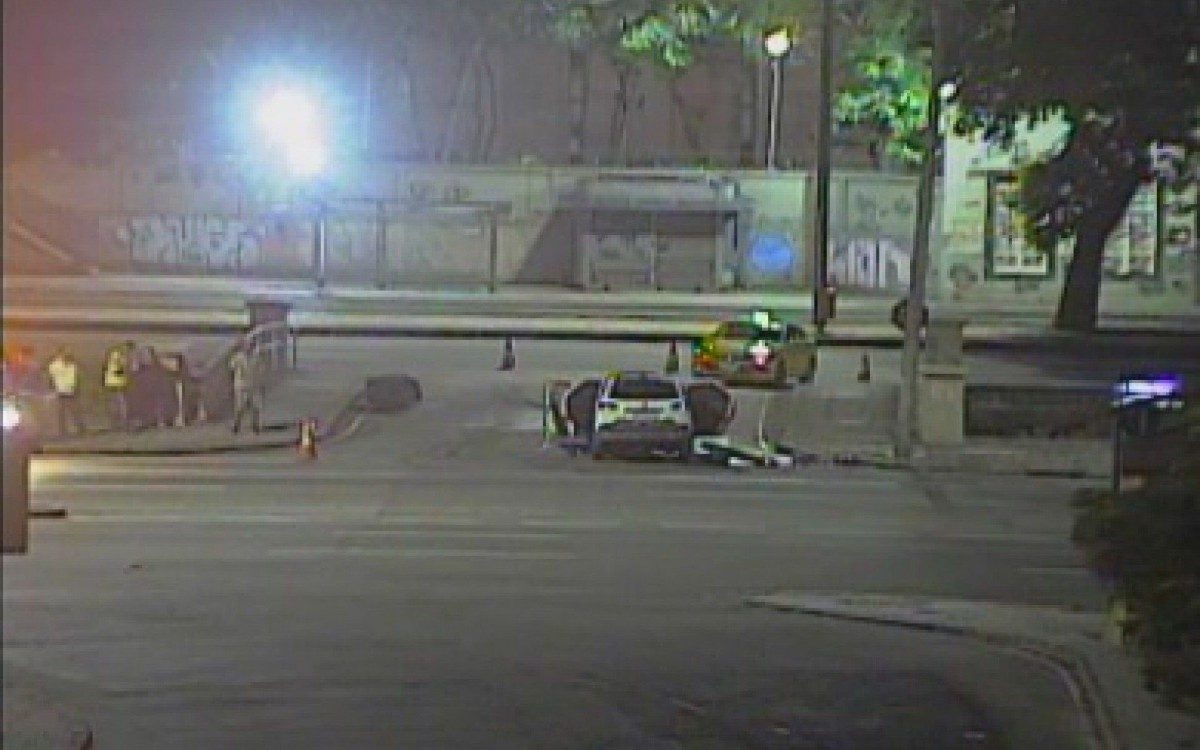 Acidente na Avenida Presidente Vargas deixa um morto e um ferido. Motorista fugiu após colisão. - Divulgação