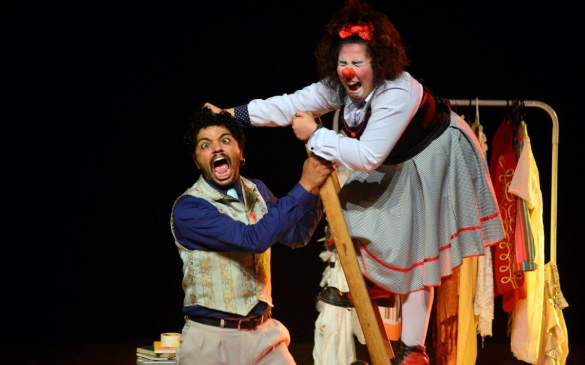 Companhia nascida na Baixada oferece oficinas gratuitas de palha&ccedil;aria