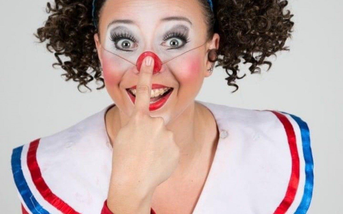 Companhia nascida na Baixada oferece oficinas gratuitas de palha&ccedil;aria