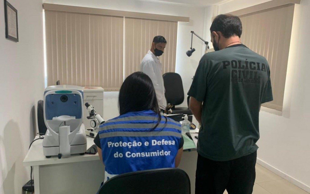 A&ccedil;&atilde;o contou com apoio da Pol&iacute;cia Civil e agentes do Procon RJ