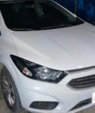 Carro da enfermeira, o Chevrolet Ônix, de cor branca, foi localizado na noite de terça-feira, em Teixeira de Freitas, na Bahia. Um mecânico foi preso   - Arquivo Pessoal 