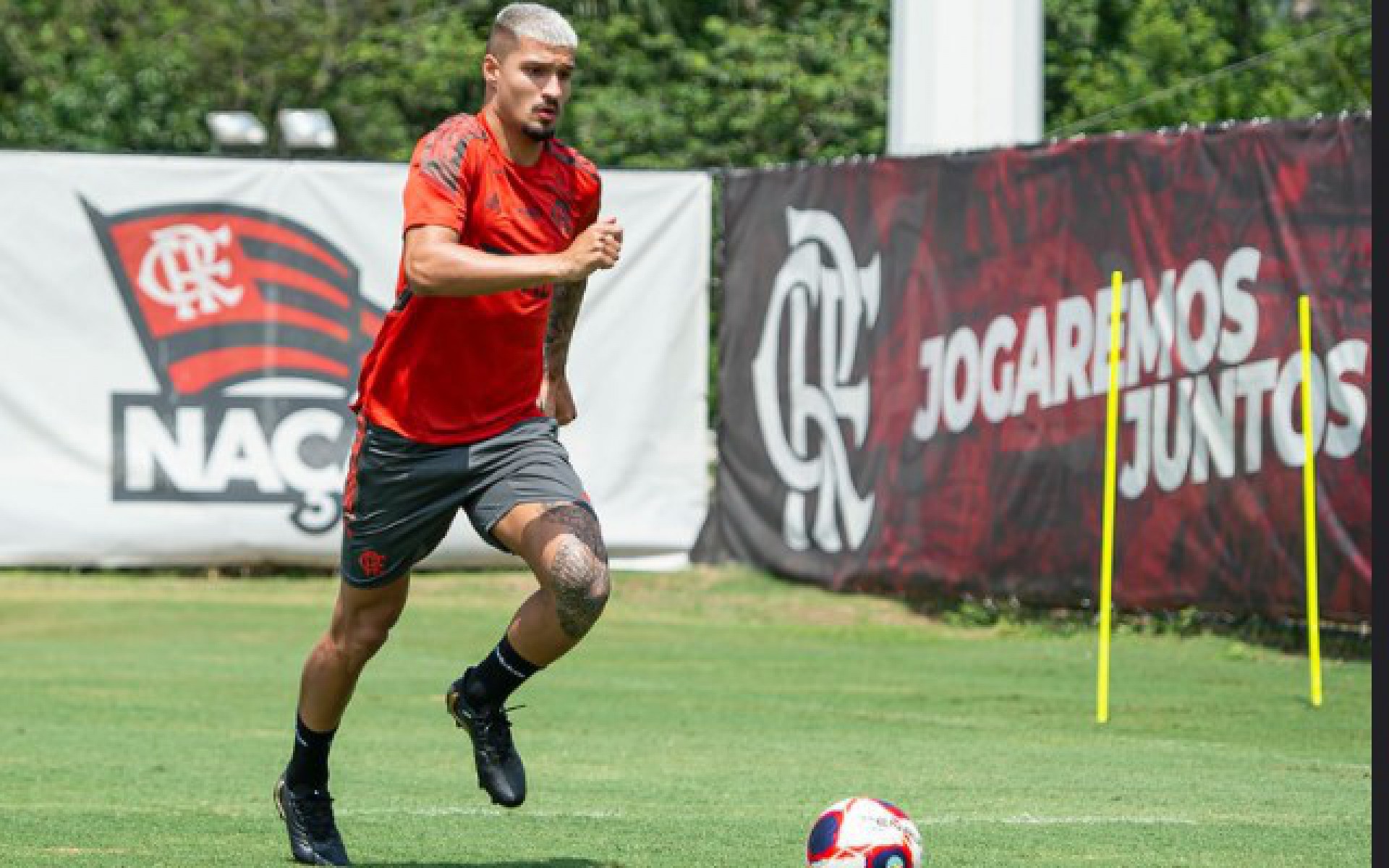 Thuler de sa&iacute;da: saiba onde est&atilde;o jogadores que ainda pertencem ao Flamengo