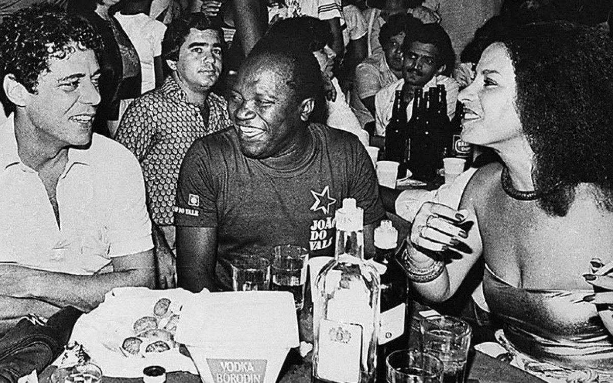Jo&atilde;o do Vale com Chico Buarque e Clara Nunes