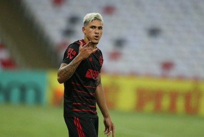 'Acho desrespeitoso não só comigo, mas também com o Flamengo', diz Ceni sobre insatisfação de Pedro na substituição
