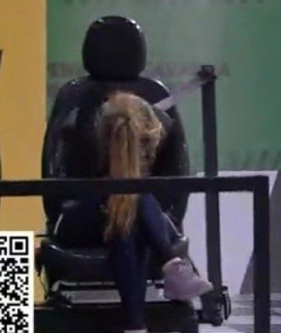 Viih Tube chateada com os jatos de água - Reprodução / TV Globo