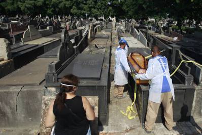 Covid-19: Brasil tem menor média móvel de mortes desde 23 de junho