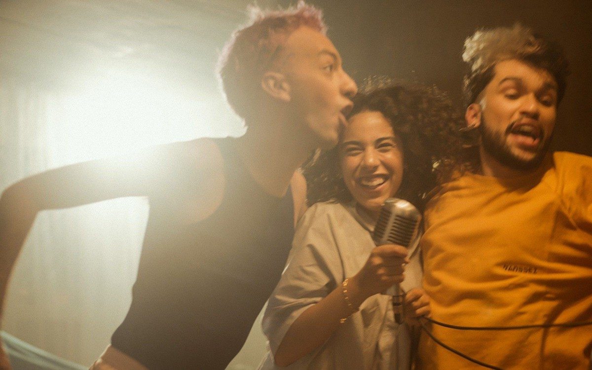 Rosa Neon anuncia fim do grupo com novo single