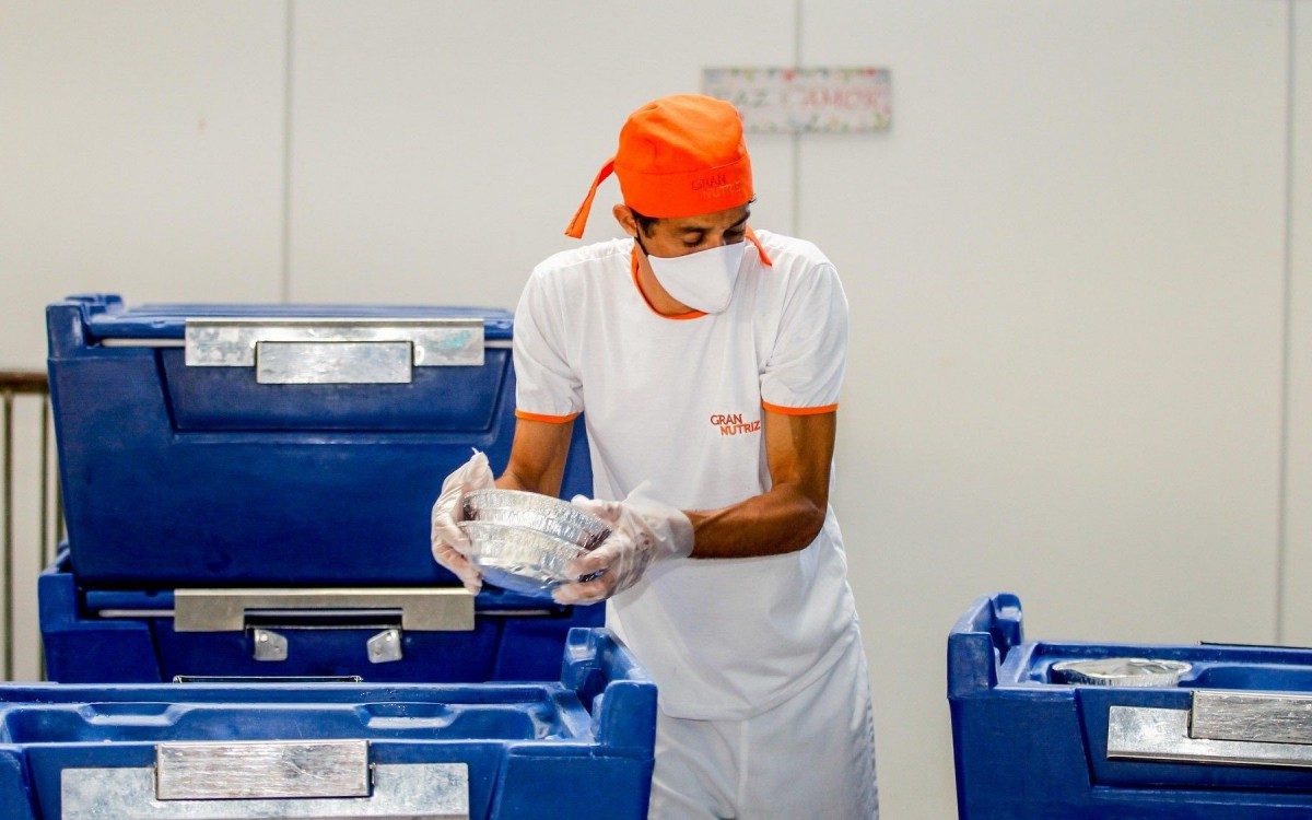 Rosemcler Costa da Silva passou de benefici&aacute;rio a funcion&aacute;rio do Programa RJ Alimenta