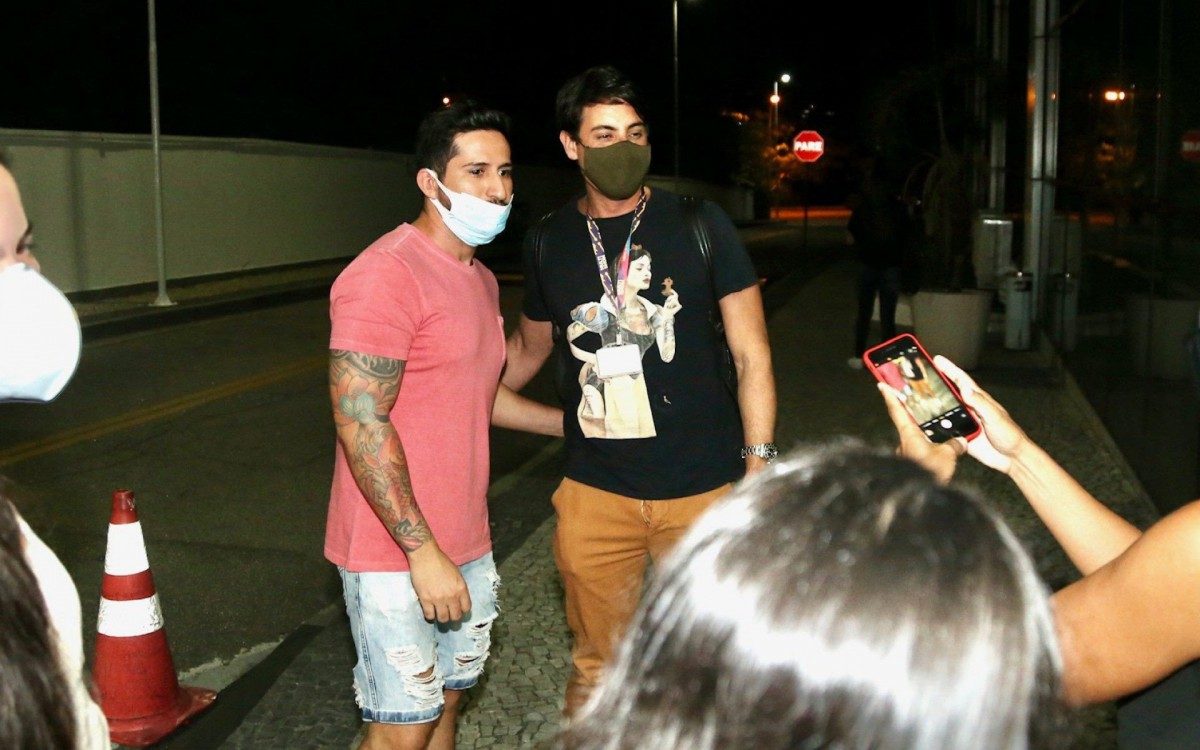 Bruno de Luca posa com f&atilde;s