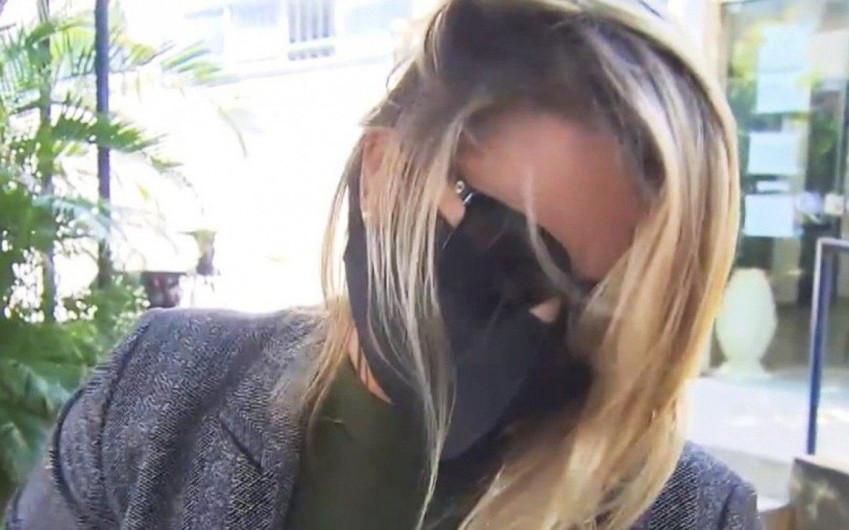 A mulher &eacute; investigada por exerc&iacute;cio ilegal da profiss&atilde;o e por plagiar trabalhos de alunos em Salvador