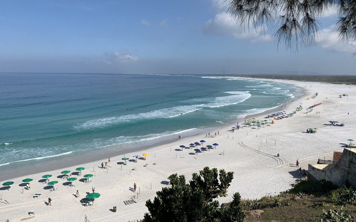 Praia Grande estava praticamente vazia na manh&atilde; desta quinta-feira (25)