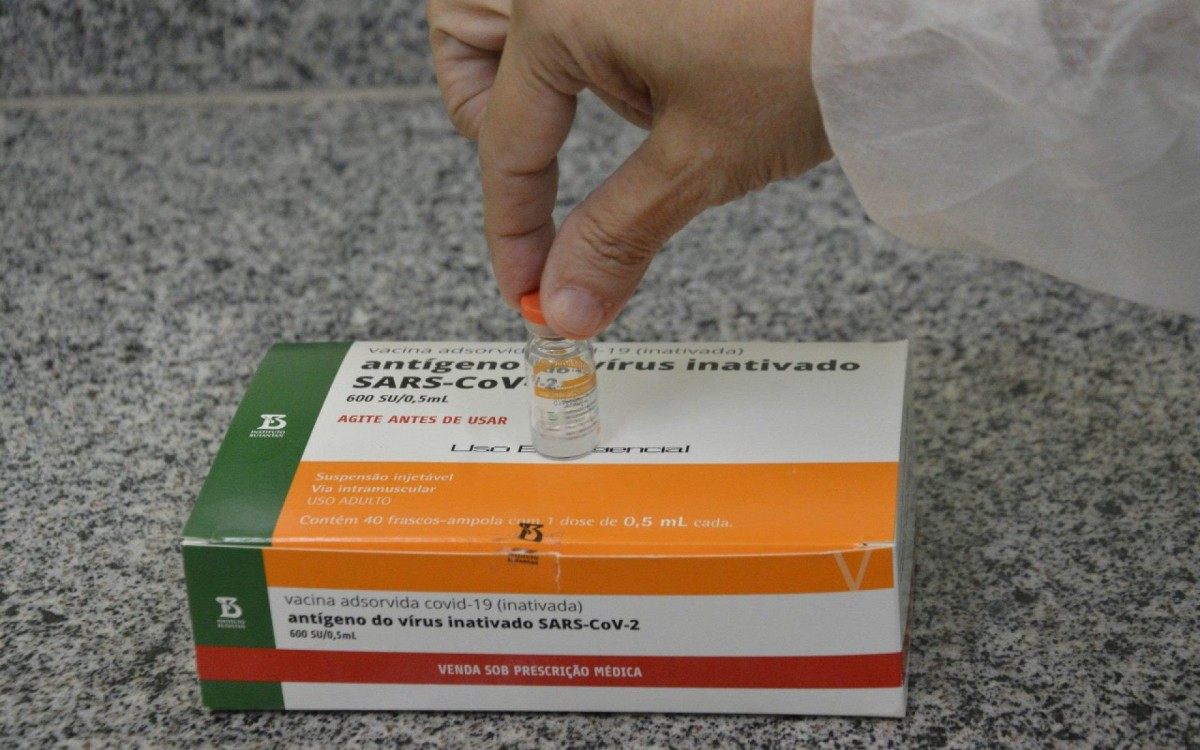 Vacina&ccedil;&atilde;o contra covid-19