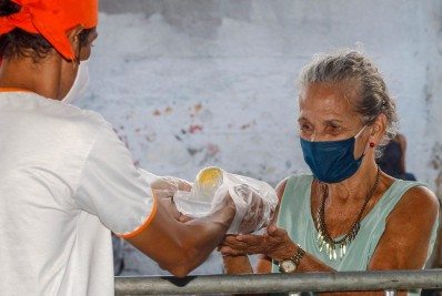 Um projeto que enche a barriga 
e o coração de seus beneficiários