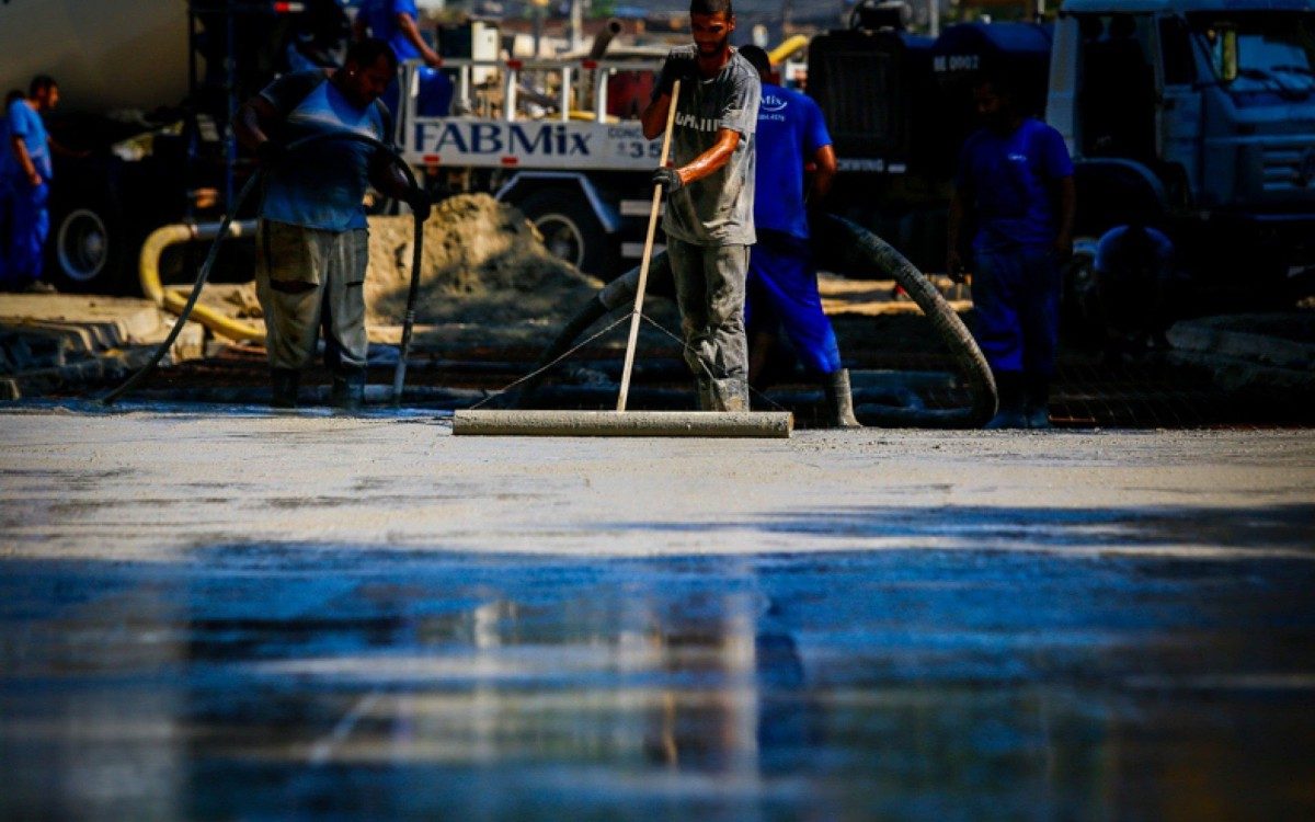 O bairro Shangril&aacute; est&aacute; ganhando uma nova roupagem com as obras de concretagem