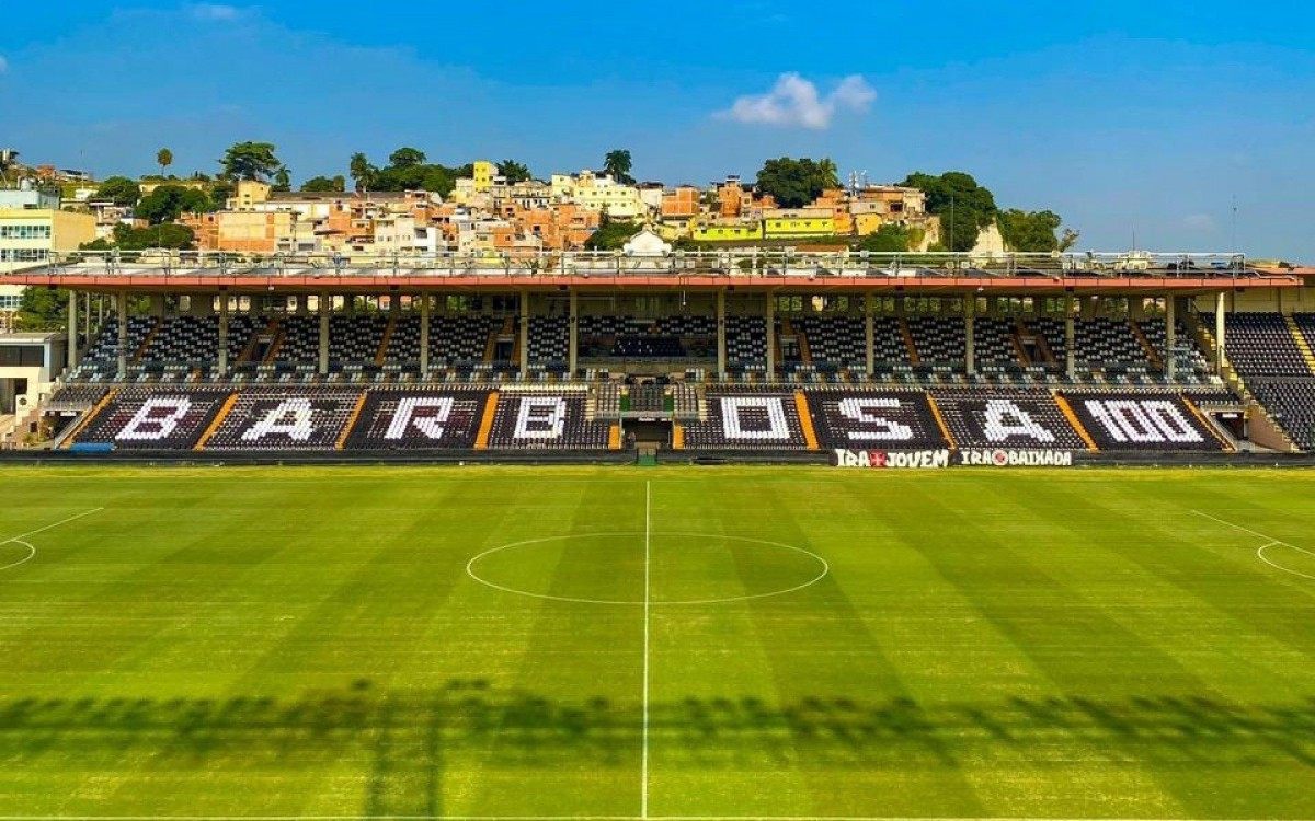 Homenagem do Vasco ao centenário de Barbosa em São Januário