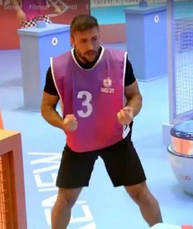 Arthur foi o campeão da prova do líder - Reprodução / TV Globo