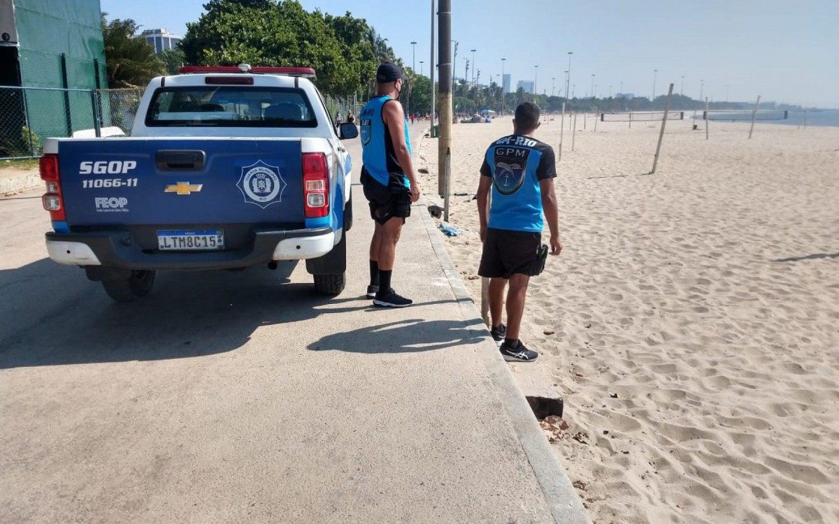 Equipes da Guarda fiscalizaram a orla da cidade