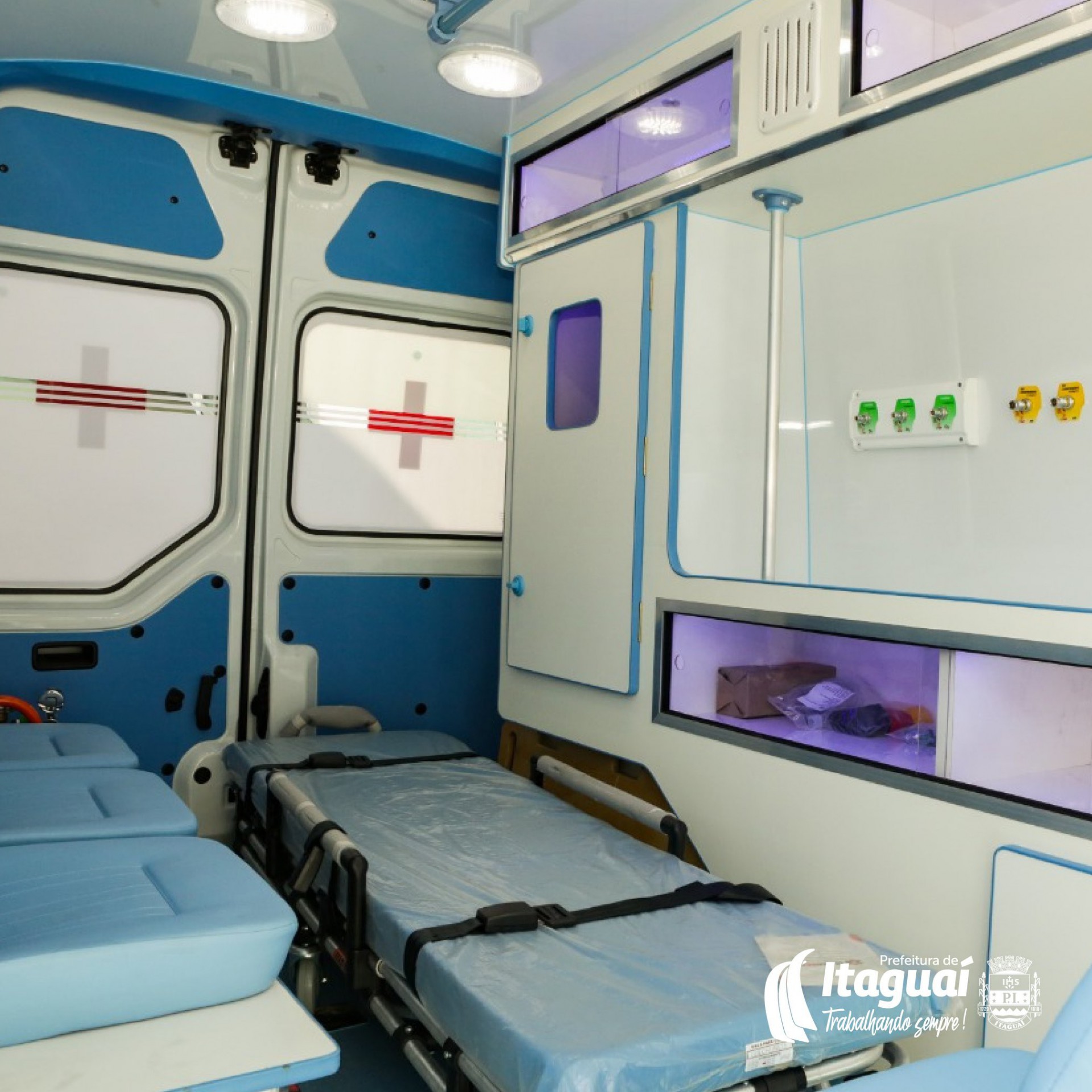 Prefeitura publicou fotos de uma nova ambulância a serviço da saúde municipal, mas não informou procedência nem quais atendimentos está apta a realizar - Reprodução - Facebook da PMI
