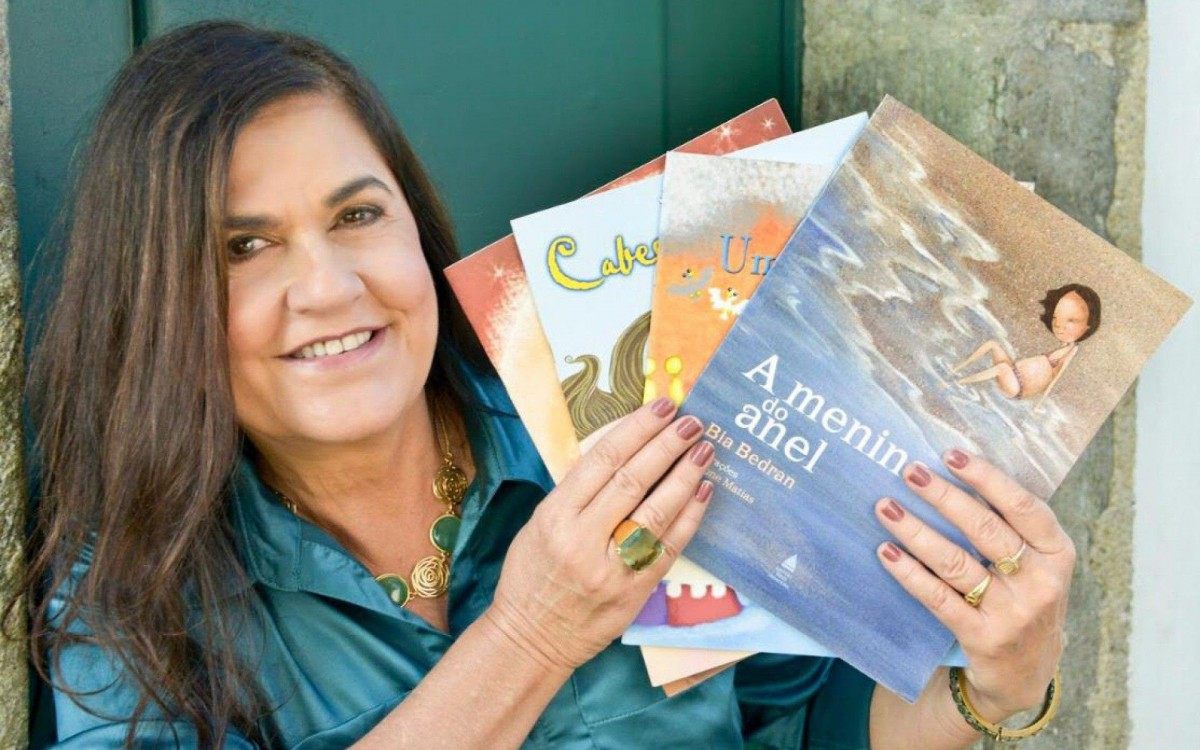 Bia Bedran &eacute; uma artista completa; atriz, escritora, cantora e compositora abriu o festival com show solo in&eacute;dito. 