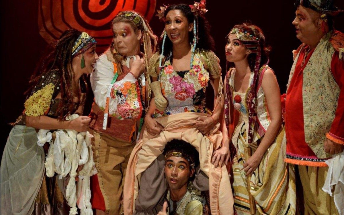 Os Ciclom&aacute;ticos Companhia de Teatro comovem  o p&uacute;blico com a pe&ccedil;a musical &lsquo;Ariano O Cavaleiro Sertanejo&rsquo;.