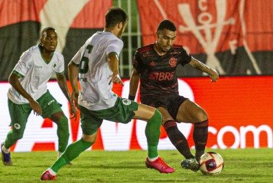 Rogério Ceni indica Matheuzinho de titular contra LDU; veja provável Flamengo