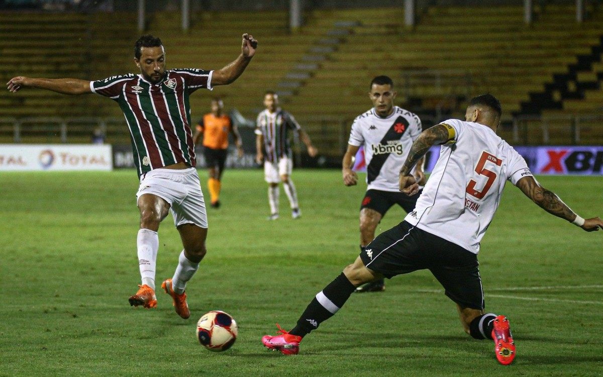 Volta Redonda - 30/03/2021 - Estádio Raulino de Oliveira..Fluminense enfrenta o Vasco esta noite em Volta Redonda pela 7ª rodada do Campeonato Carioca 2021 - Taça Guanabara..FOTO: LUCAS MERÇON / FLUMINENSE F.C....IMPORTANTE: Imagem destinada a uso institucional e divulgação, seu.uso comercial está vetado incondicionalmente por seu autor e o.Fluminense Football Club.É obrigatório mencionar o nome do autor ou.usar a imagem....IMPORTANT: Image intended for institutional use and distribution..Commercial use is prohibited unconditionally by its author and.Fluminense Football Club. It is mandatory to mention the name of the.author or use the image....IMPORTANTE: Imágen para uso solamente institucional y distribuición. El.uso comercial es prohibido por su autor y por el Fluminense Football.Club. És mandatório mencionar el nombre del autor ao usar el imágen.