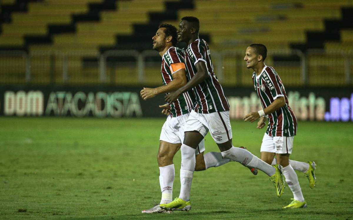 Volta Redonda - 30/03/2021 - Estádio Raulino de Oliveira..Fluminense enfrenta o Vasco esta noite em Volta Redonda pela 7ª rodada do Campeonato Carioca 2021 - Taça Guanabara..FOTO: LUCAS MERÇON / FLUMINENSE F.C....IMPORTANTE: Imagem destinada a uso institucional e divulgação, seu.uso comercial está vetado incondicionalmente por seu autor e o.Fluminense Football Club.É obrigatório mencionar o nome do autor ou.usar a imagem....IMPORTANT: Image intended for institutional use and distribution..Commercial use is prohibited unconditionally by its author and.Fluminense Football Club. It is mandatory to mention the name of the.author or use the image....IMPORTANTE: Imágen para uso solamente institucional y distribuición. El.uso comercial es prohibido por su autor y por el Fluminense Football.Club. És mandatório mencionar el nombre del autor ao usar el imágen.